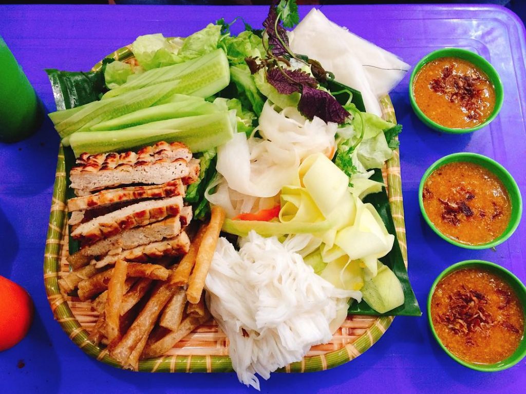 ne-nuong-nha-trang-banh-.