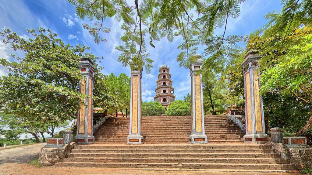 Chùa Thiên Mụ Huế trong CHƯƠNG TRÌNH KÍCH CẦU DU LỊCH NỘI ĐỊA NĂM 2020: HUẾ – ĐIỂM ĐẾN AN TOÀN