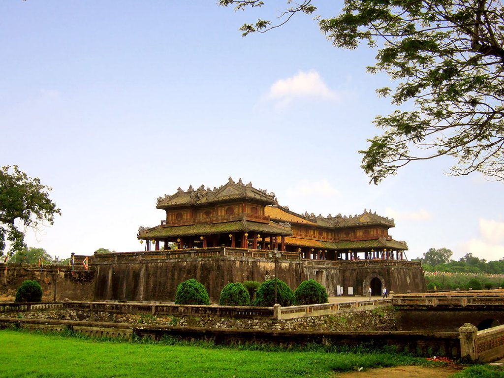 Huế trong Tour Khám phá Huế nữa ngày buổi sáng