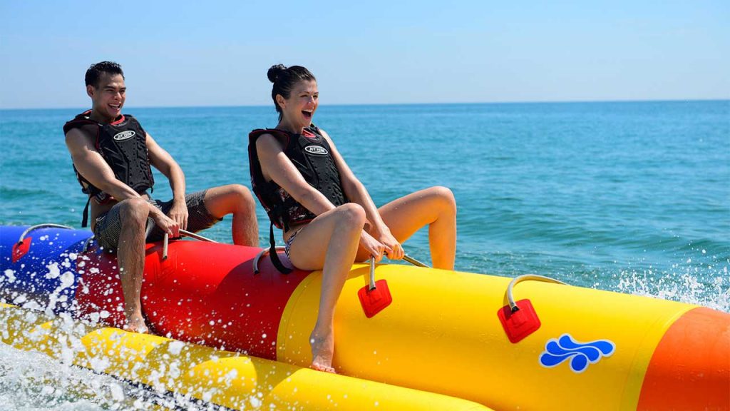 Biển Lăng Cô trong tour từ Huế trong Ưu Đãi Tháng 6 Tại Laguna Park Lăng Cô
