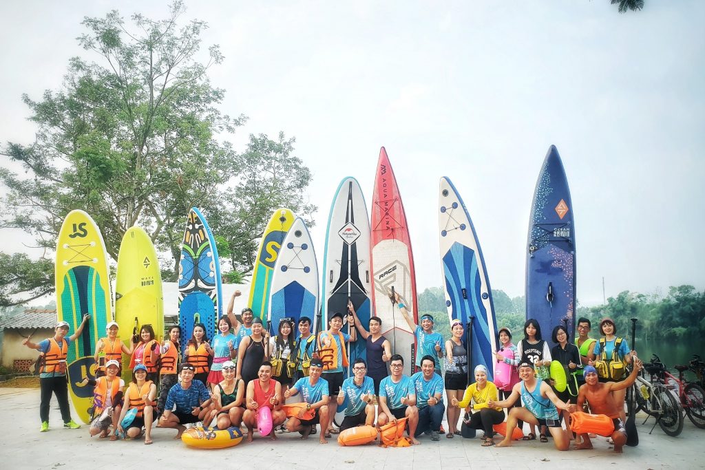 Huế trong Khám Phá Sông Hương Bằng Thuyền SUP tại Huế