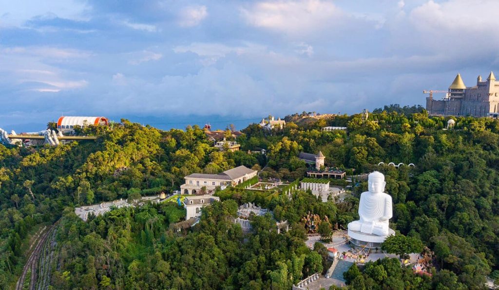 Bà Nà Hills, Huế, Cầu Ngói Thanh Toàn trong Giá Vé Cáp Treo Bana Hills 2024 Combo Vé Bà Nà Hill và Buffet
