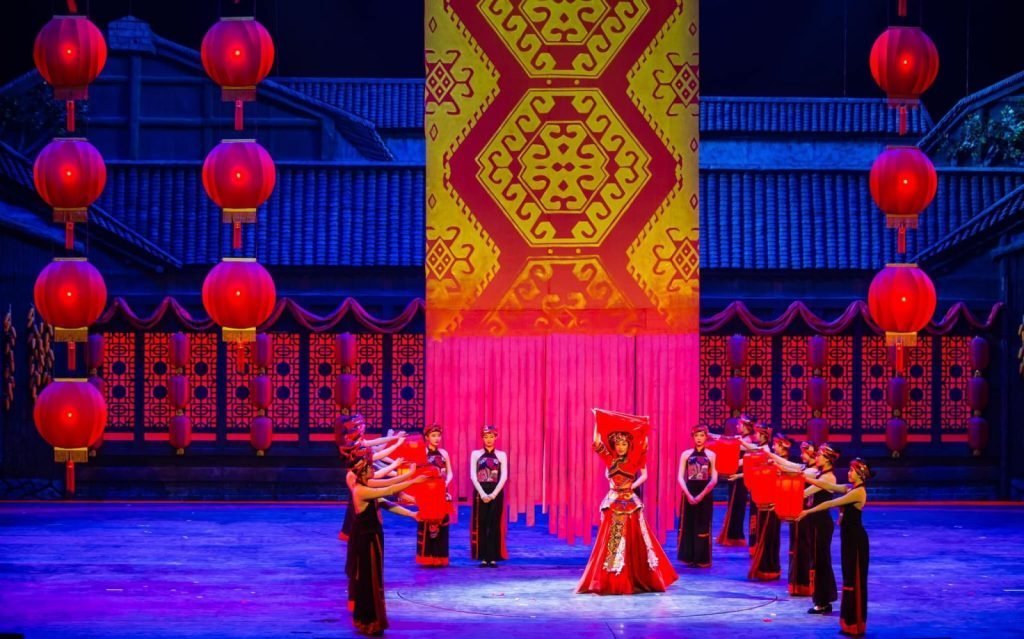 Rạng Rỡ Tương Tây trong Tour du lịch Trung Quốc: Trương Gia Giới – Phượng Hoàng Cổ Trấn 6 Ngày 5 Đêm