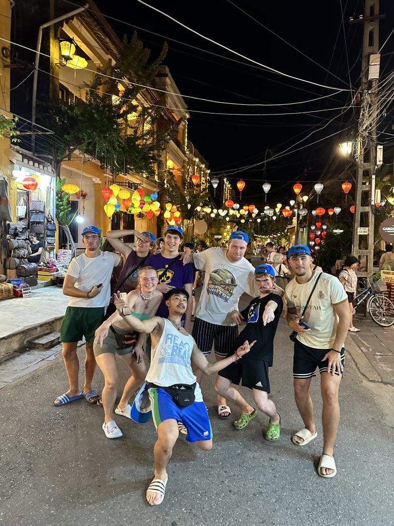 Đà Nẵng, Bà Nà Hills, Hội An trong Tour ghép đoàn Huế – Hội An – Bana – Thần Tài/ Tham quan Huế 3 Ngày 2 Đêm
