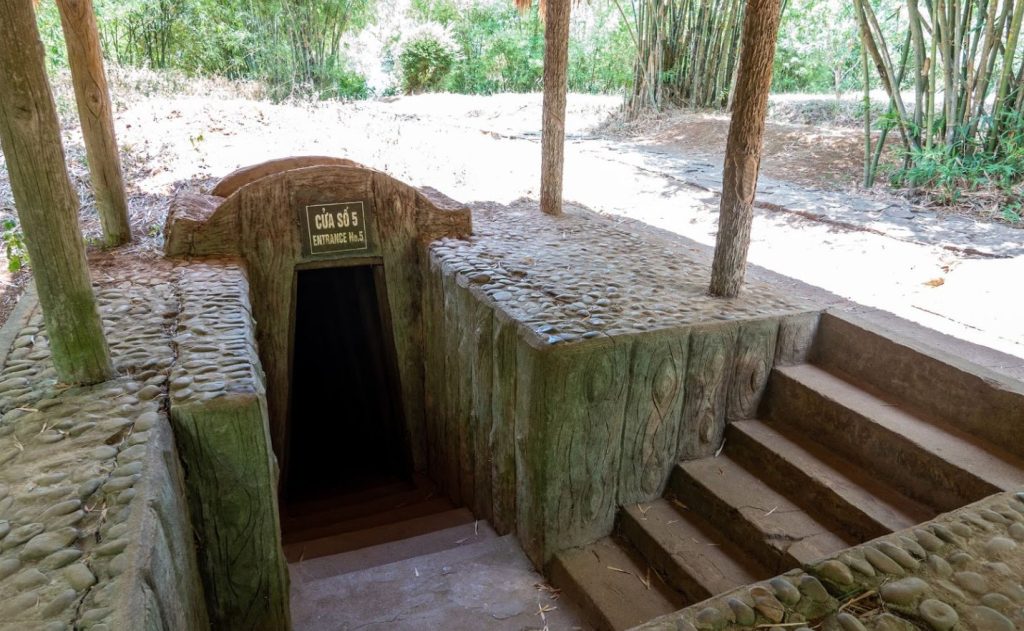Địa Đạo Vĩnh Mốc trong DMZ tour – Khởi hành từ Huế 1 Ngày