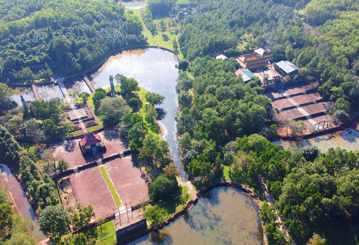 Lăng Vua Thiệu Trị – Di Tích Huế được UNESCO công nhận | Du Lịch Con Voi | thieu tri oi