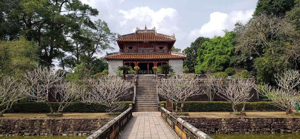 Sông Hương Huế trong Du lịch Huế – Vườn quốc gia Bạch Mã – Đầm Chuồn Phá Tam Giang 3N2Đ