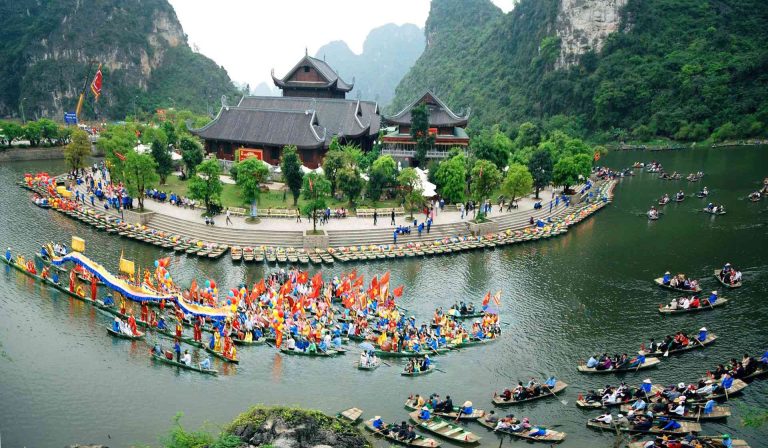 Tour Tết 2025 Huế – Hà Nội – Ninh Bình – Hạ Long – Hà Nội – Huế 4 Ngày 3 Đêm