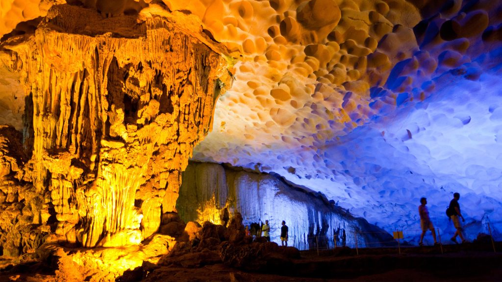 Huế, Hạ Long trong Tour Sapa Tết 2025: Hà Nội – Hạ Long Từ Huế 5N4Đ