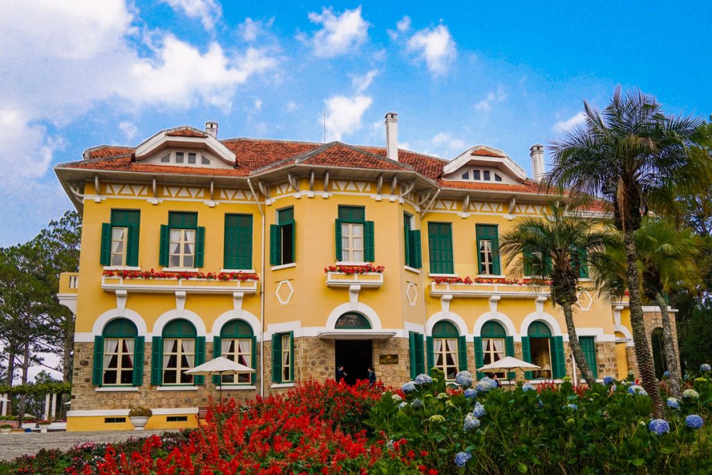 Đà Nẵng, Bà Nà Hills, Hội An trong Du lịch Xuyên Việt từ Hà Nội 13 ngày 12 đêm bằng Tàu Hỏa