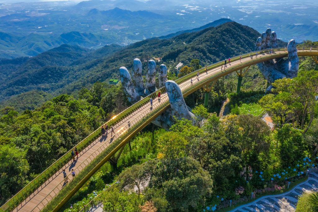 Đà Nẵng, Bà Nà Hills, Hội An trong Du lịch Xuyên Việt từ Hà Nội 13 ngày 12 đêm bằng Tàu Hỏa