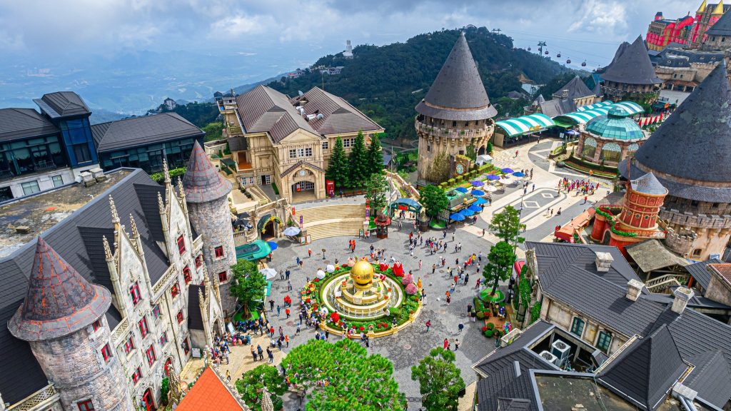 Sun World Bà Nà Hills trong Tour du lịch Xuyên Việt 15 ngày 14 đêm từ Hồ Chí Minh bằng Tàu Hỏa
