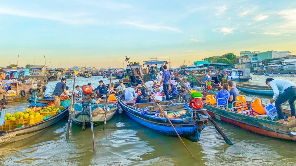 Chợ nổi Cái Răng Cần Thơ trong Tour Miền Tây 2 Ngày 1 Đêm Mỹ Tho – Bến Tre