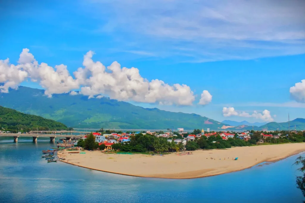 Huế, Lăng Cô, Đầm Lập An trong Tour khám phá Cố đô Huế 3 ngày 2 đêm
